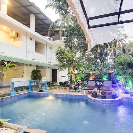 Готель Candolim Sands Екстер'єр фото