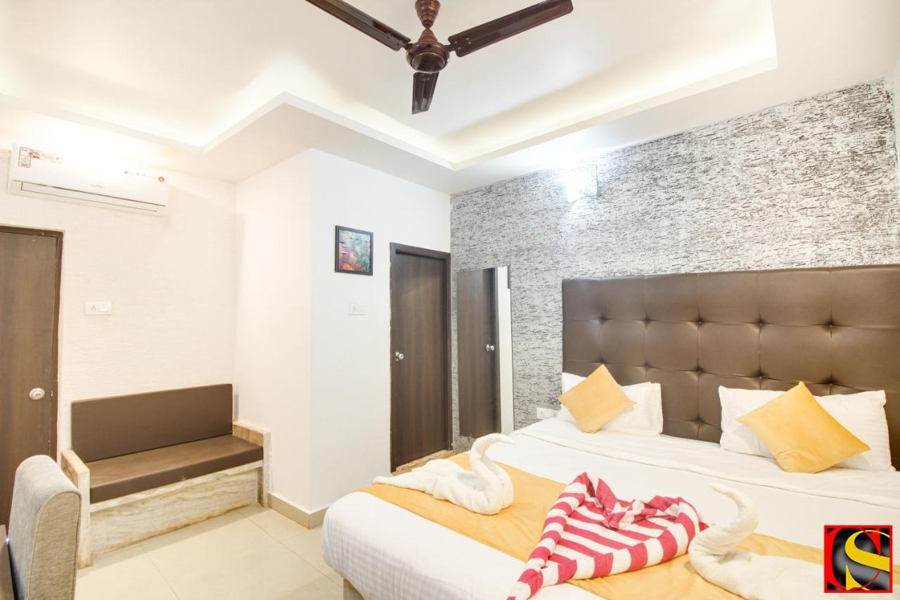 Готель Candolim Sands Екстер'єр фото